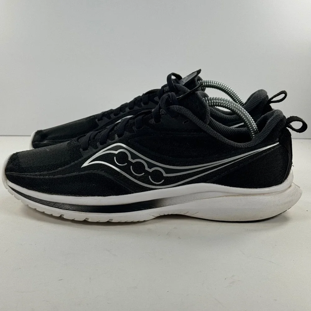 Saucony Kinvara 13 Womens Running Shoes‎ Black White S10723-05 Size 10